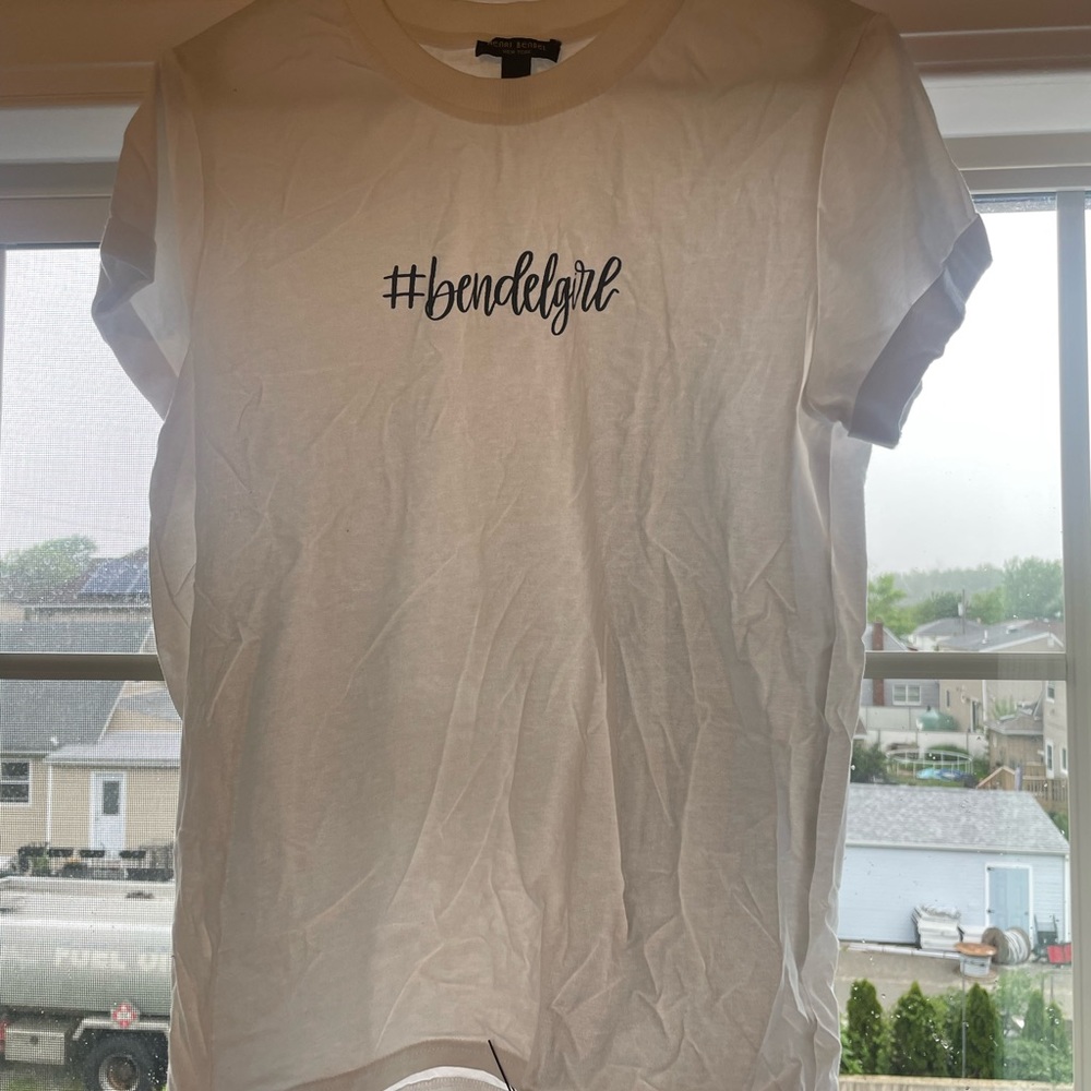 Henri bendel tshirt
